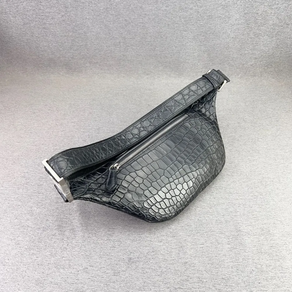 2026New fashion men's authentic crocodile leather waist bag real crocodile leather men's chest wrap hip bag money bag