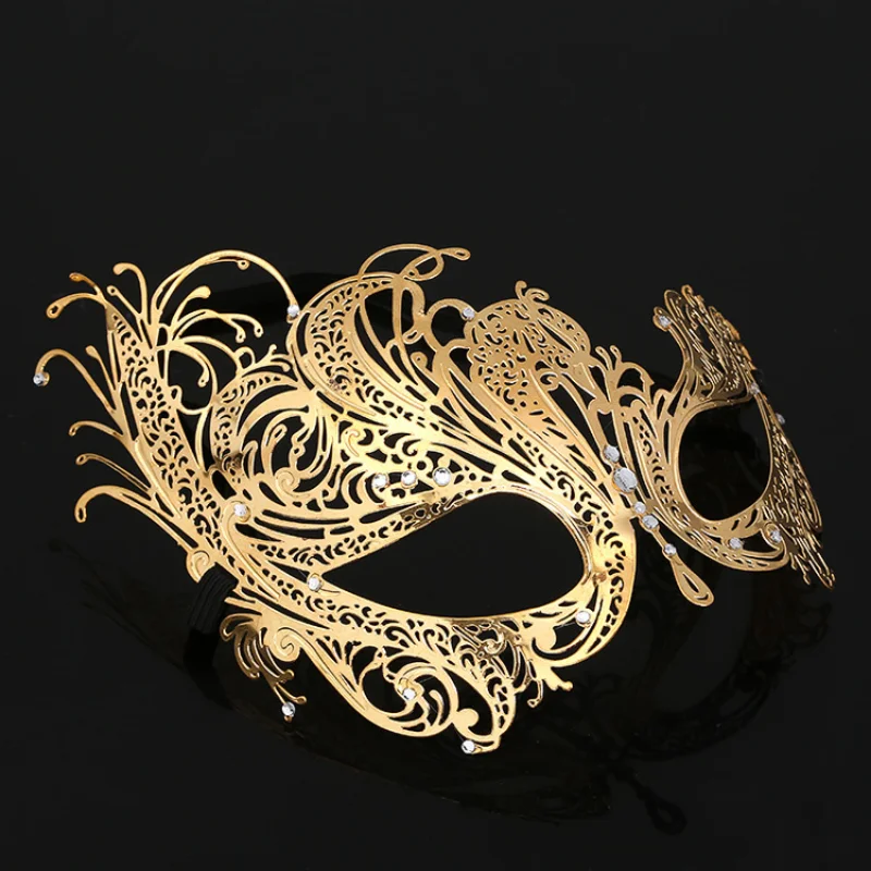 Black Gold Skull Metal Mask Halloween Rhinestone Half Face Venetian Masquerade Men White Women Skull Filigree Party Mask