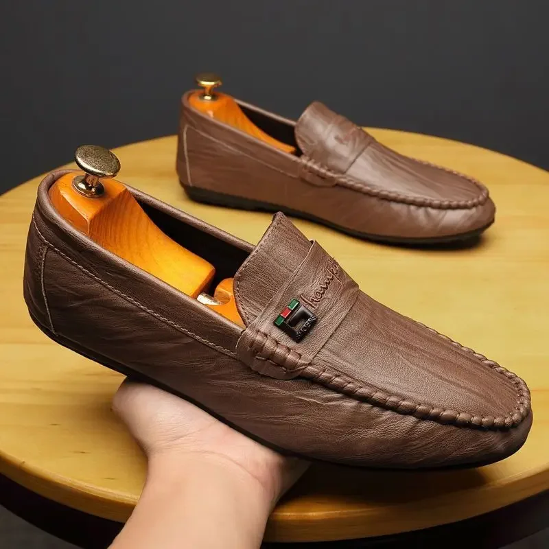 Sepatu mokasin kasual pria, sneaker pantofel putih kasual Slip on