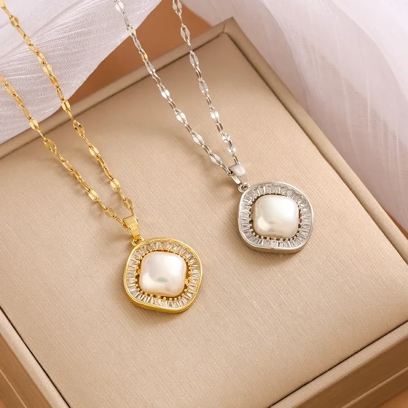 The latest 18k gold square titanium steel necklace with a unique and versatile style from 2025