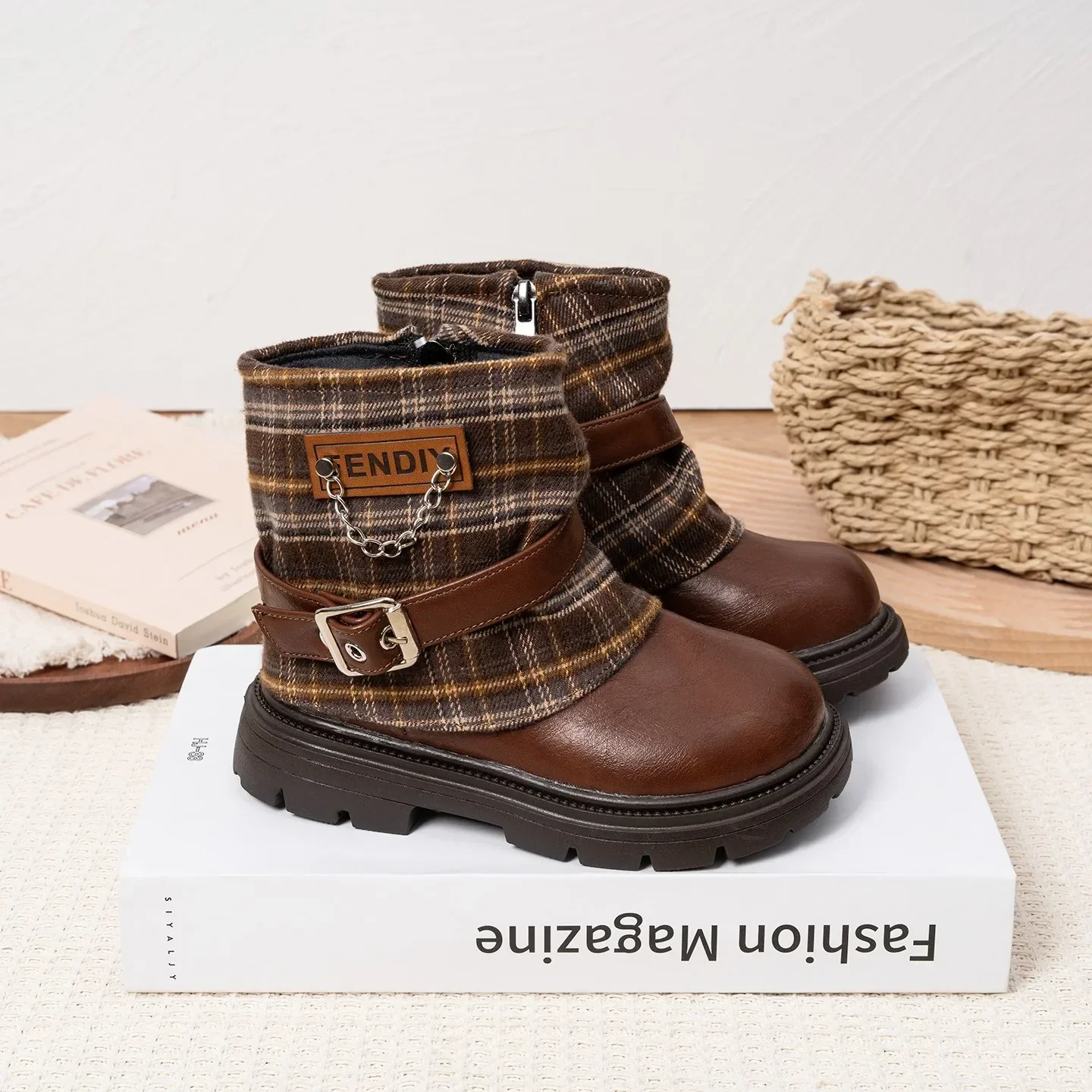 Toddler Girls Plaid Spliced Ankle Boots, Metal Chain & Buckle Decor, Side Zipper, Thick Non Slip Sole for Autumn Winter