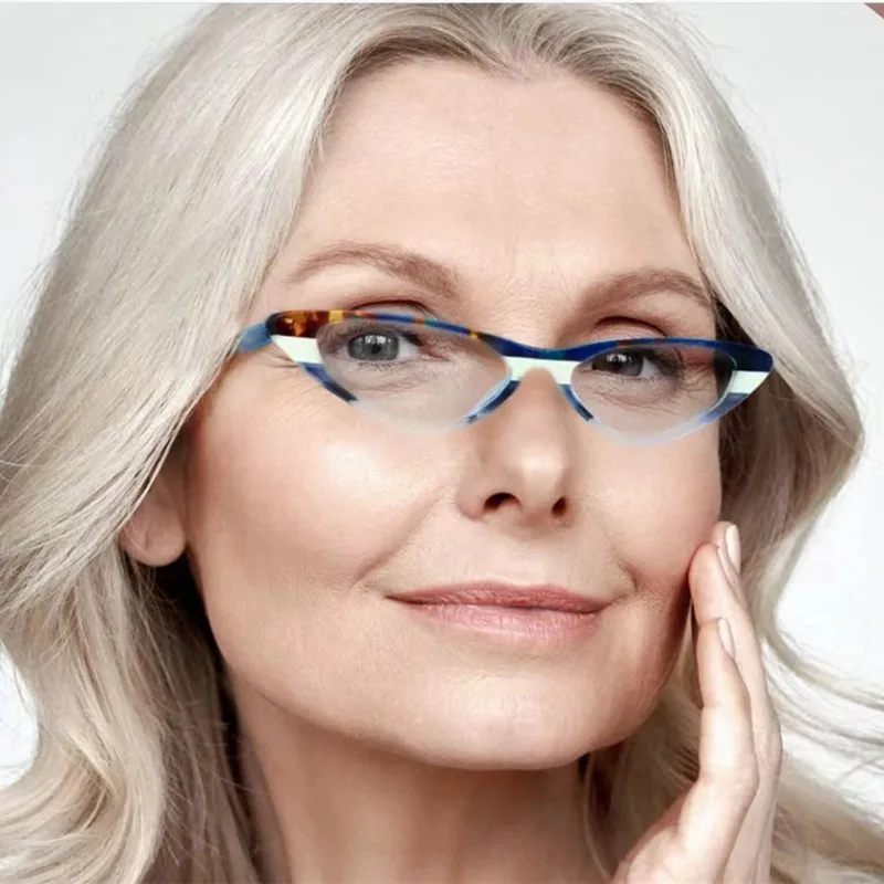 Triangular Cat-Eye Small Frame Glasses for Middle-Aged and Elderly Women in Europe and America for Reading