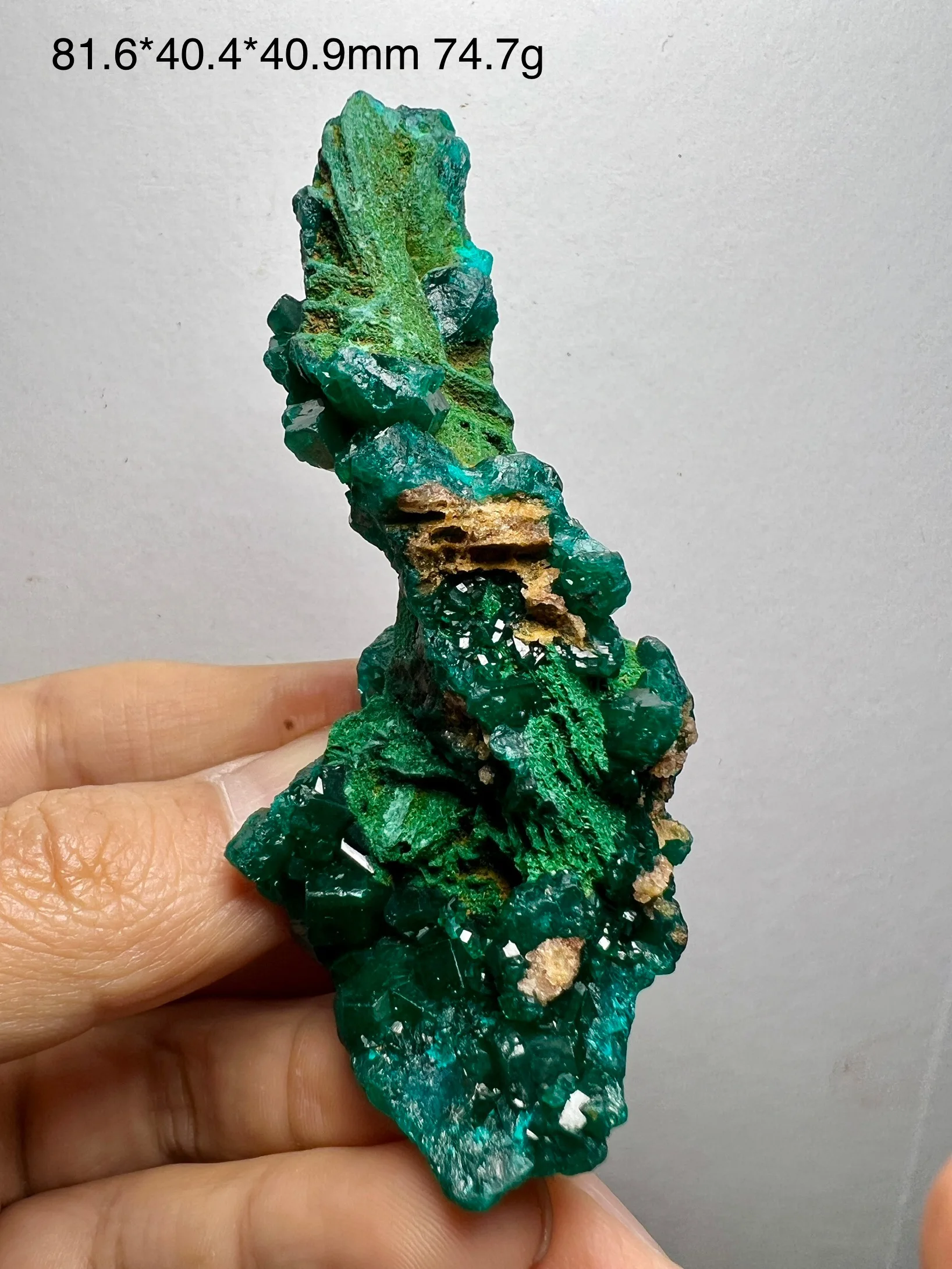 

Natural Dioptase Crystal Rough Stone, Rare Copper Ore Mineral Specimen, Healing Energy Crystal for Home Decor Collectible