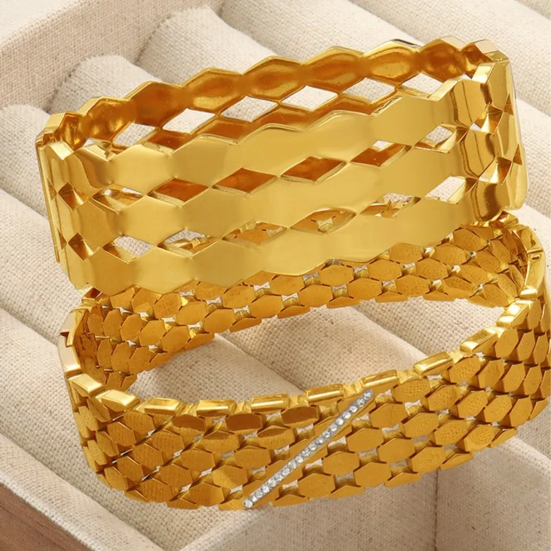Nivora Hollow Wide Round Bangles For Women 316L Stainless Steel Rhinestone Large Women Wristband Bracelets Dubai Wedding Jewelry