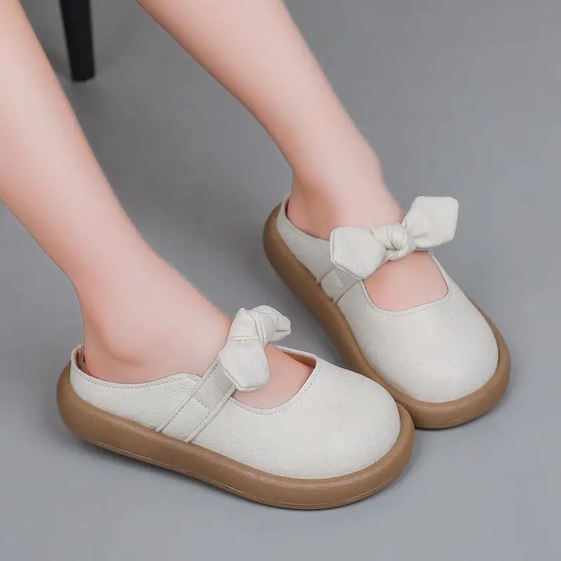 2026 New Girls Summer Closed Toe Slip on Anti Slip Casual Outdoor Sandals