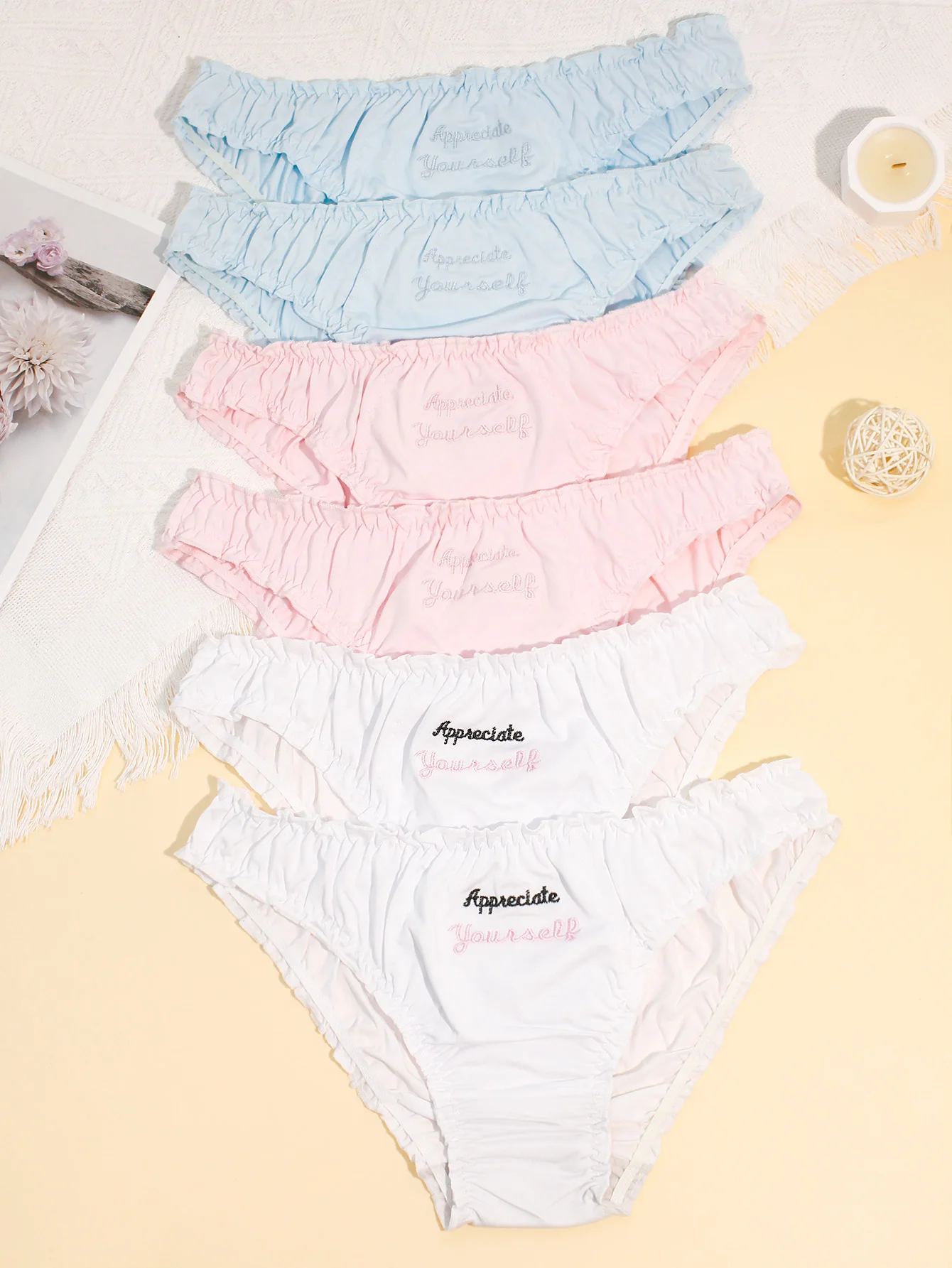 6 عبوات من ملابس داخلية نسائية مثلثة لطيفة ومطوية ومريحة بدون أزرار للبطن مبطنة بالقطن