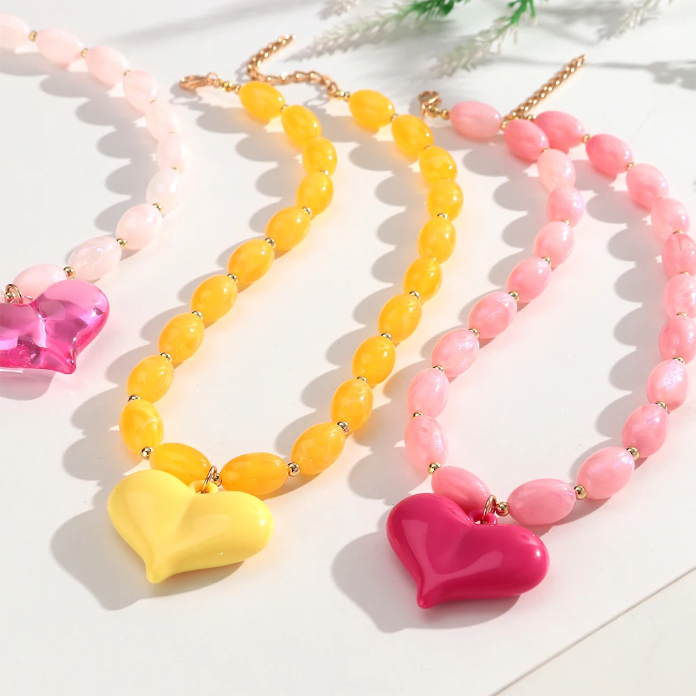 Fashion Colorful Resin Oval Round Beads Heart Pendant Necklace New Geometric Love Heart Bead Choker Necklace Party Jewelry Gifts