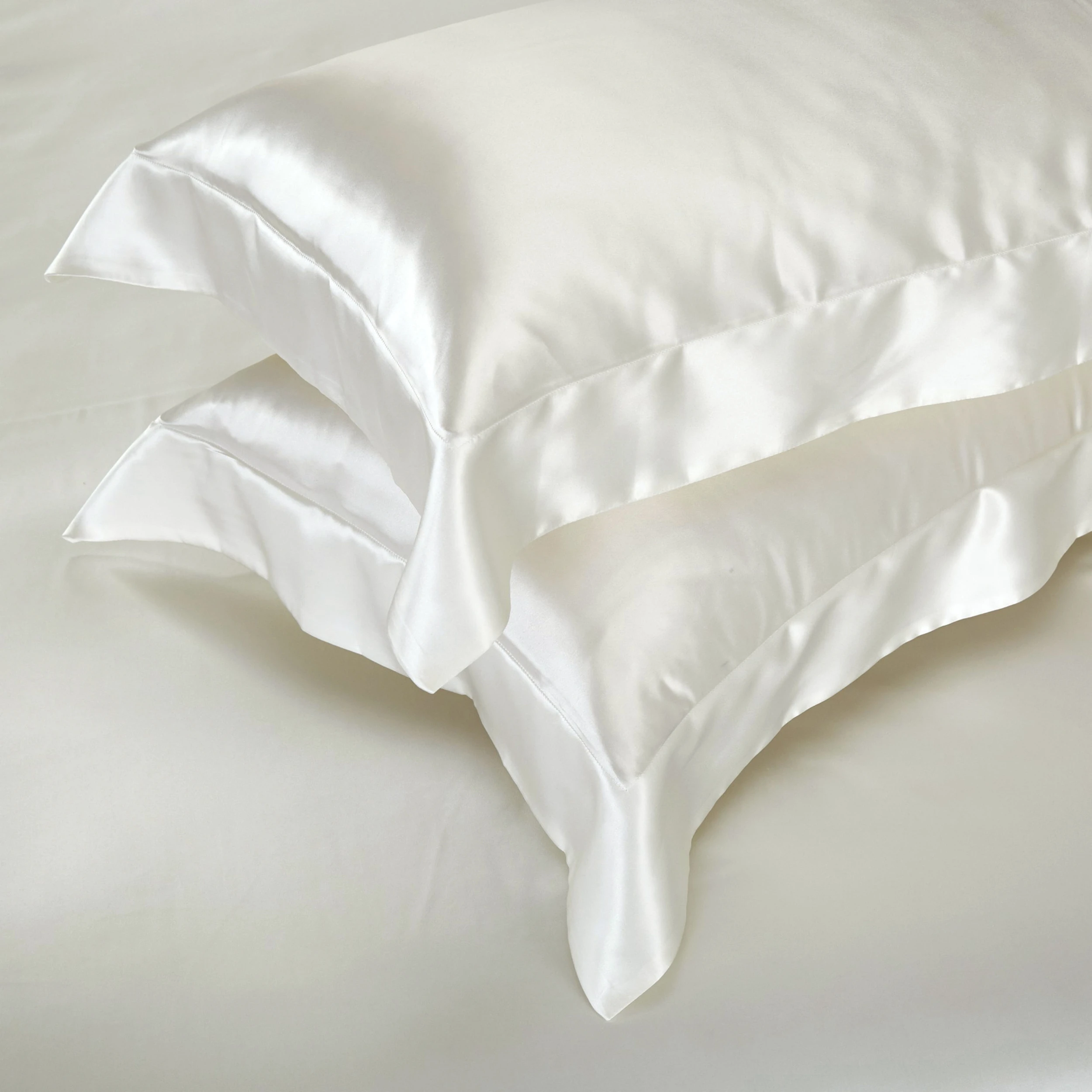 ATNKADDS Mulberry Silk Pillowcase 6A Grade OEKO-TEX Certified Envelope Closure Wide Border Silk Pillow Cover Skin Friendly Gift