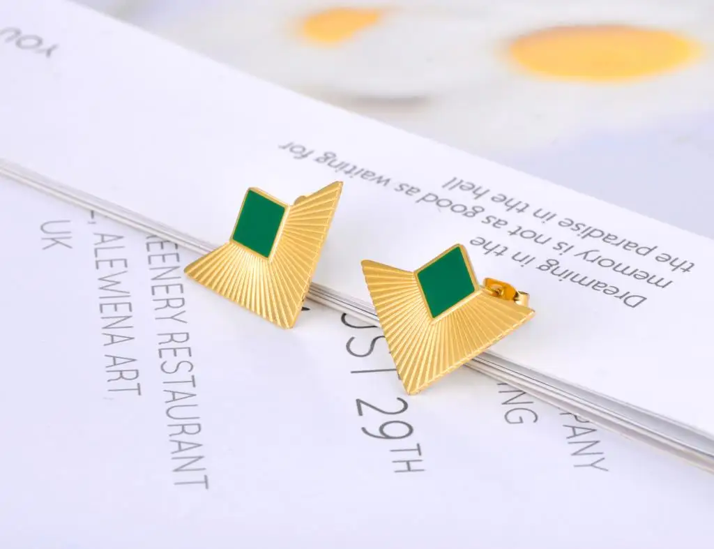 JeeMango Stainless Steel Green Black Enamel Earrings Vintage Design Triangle Geometric Jewelry For Women серьги женские JE22153