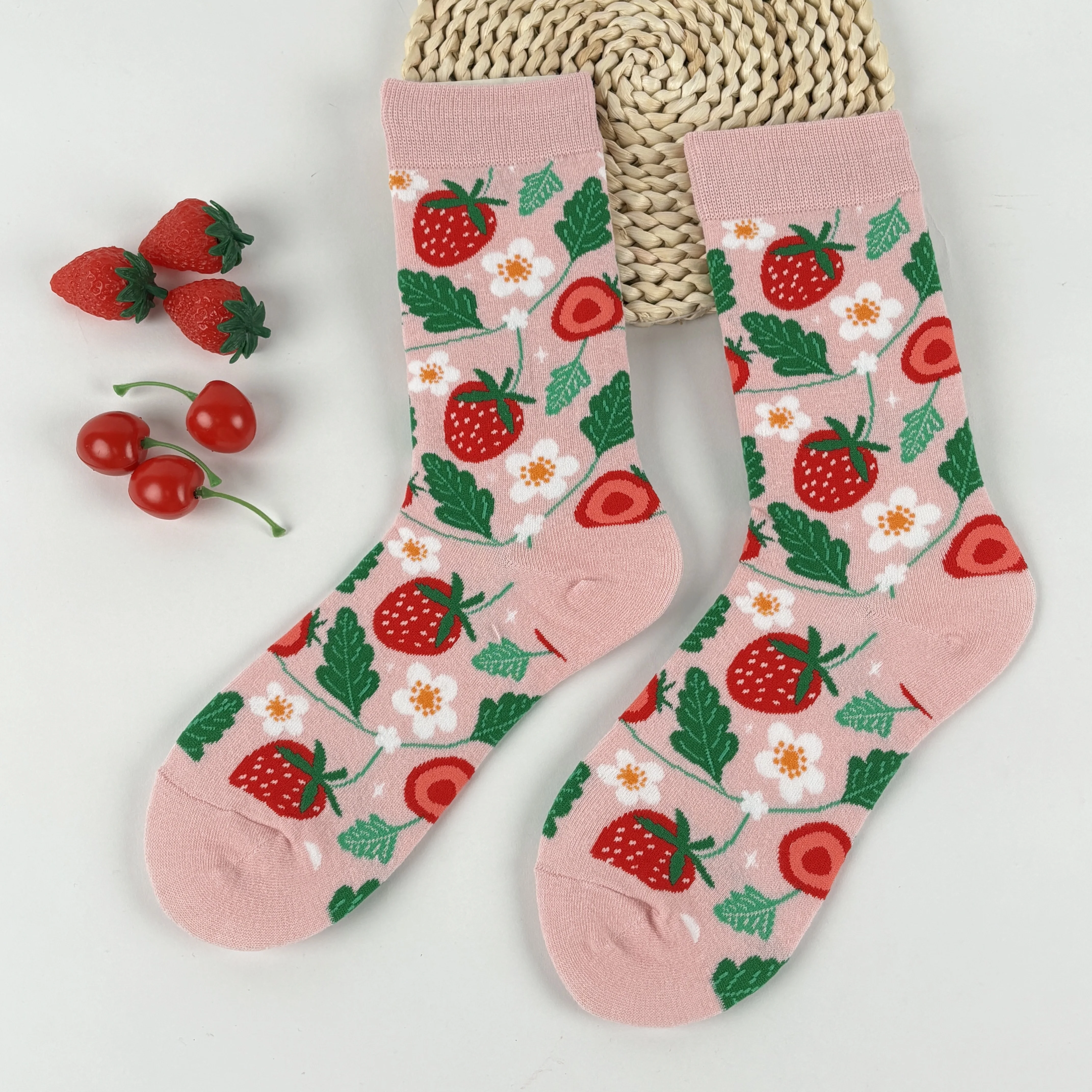 1 pair Sweet Strawberry Pink Mid-calf Socks, Cute Floral Print Girly Casual Socks for Girls
