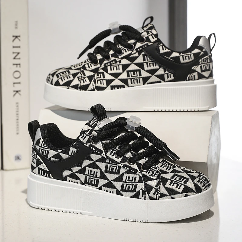 

Canvas shoes for men 2025 new autumn trend sports board shoes anti-slip thick-soled height-increasing casual shoes for teenagers