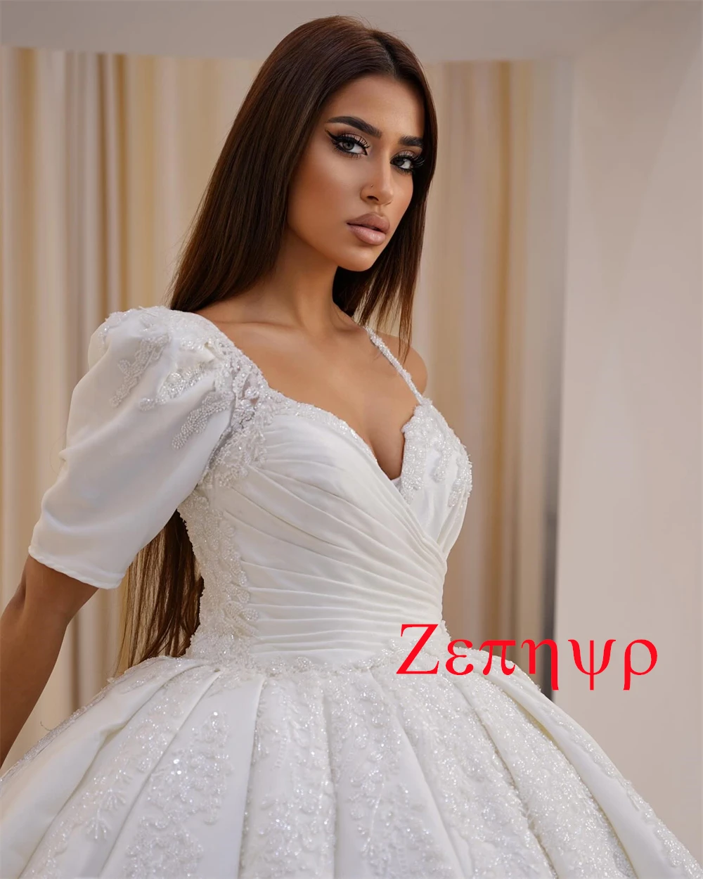 ที่กําหนดเองคุณภาพสูงสีขาวซาตินชุดแต่งงานเซ็กซี่สปาเก็ตตี้สายรัด Lace Up กลับ Sequined ชุดเจ้าสาว