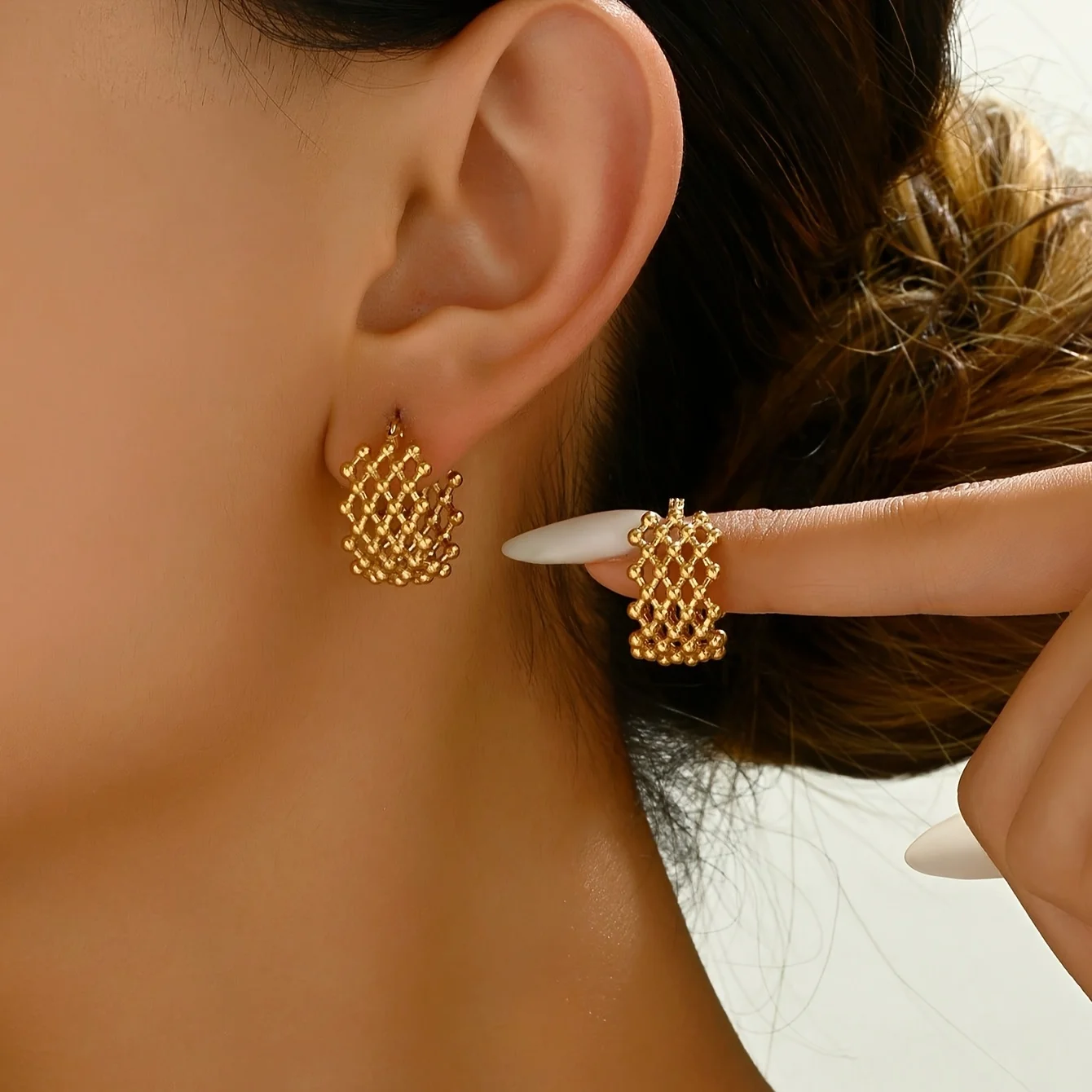 316L Stainless Steel Minimalist Lattice Mesh Hoop Earrings, Tarnish Resistant Gold & Silver Tone Openwork Hoops for Chic & Elega
