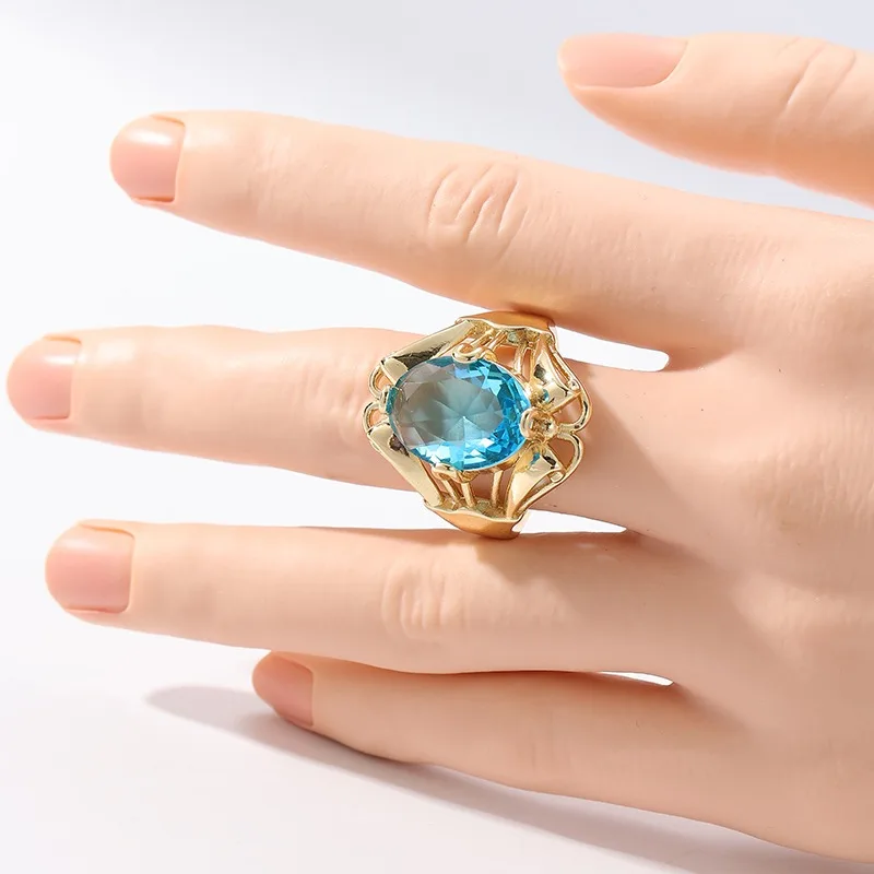 Wunderschöner Eingelegter Meerblauer CZ Damenring Trendiger Goldfarbener Handgravierter Hohler Alltags- und Partyschmuck Jubiläumsgeschenk – Detail 1