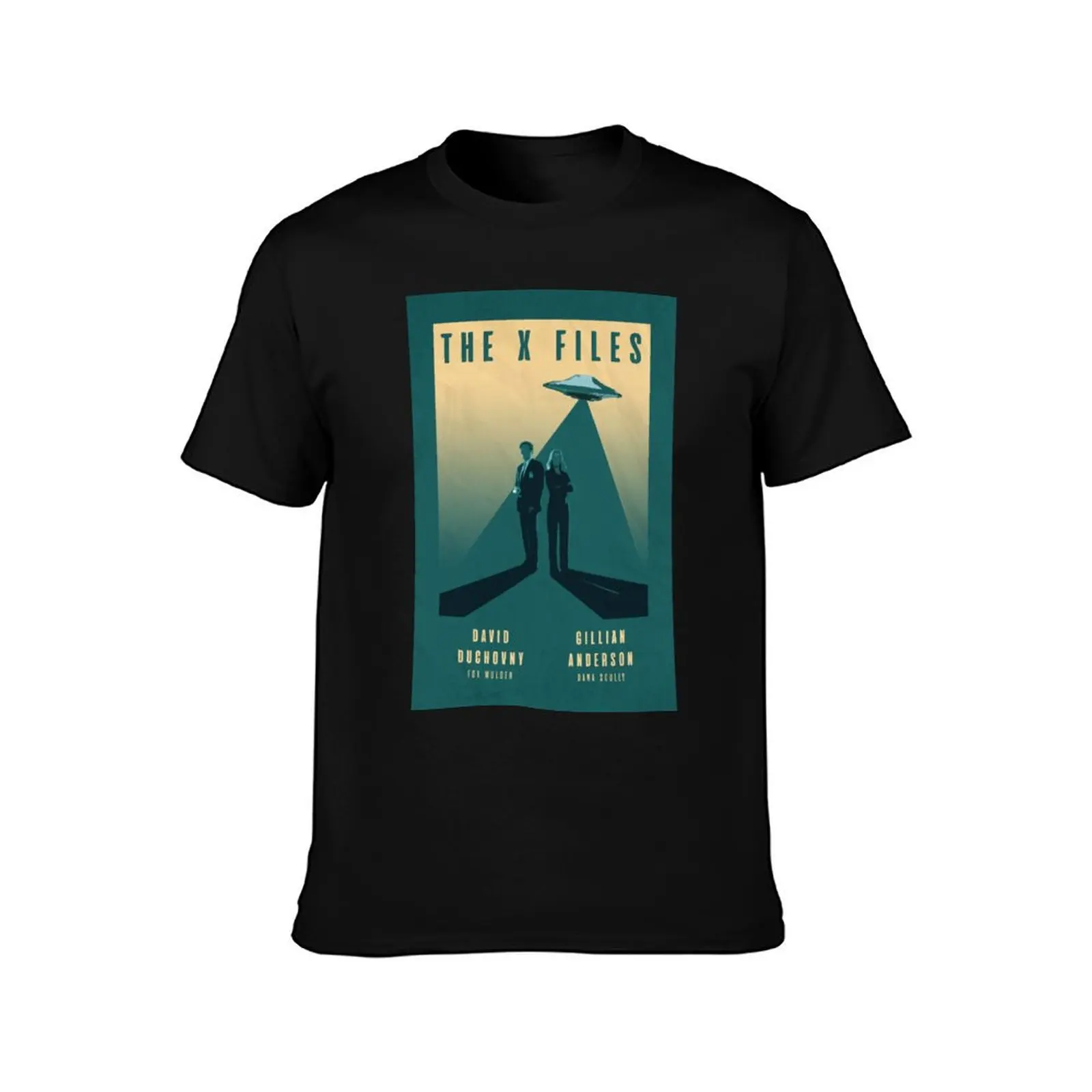 The X Files Mulder and Scully David Duchovny and Gillian Anderson Retro Vintage Poster T-Shirt Holiday Lightweight T-Shirt