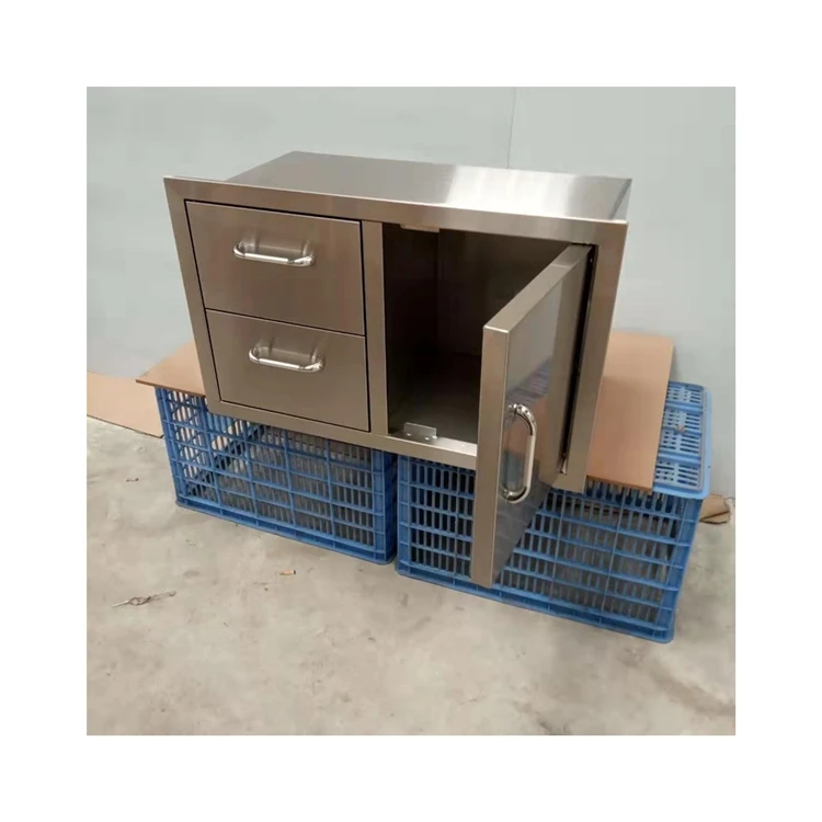 

Вертикальный комод, прочный и безопасный, с многофункциональной ручкой.