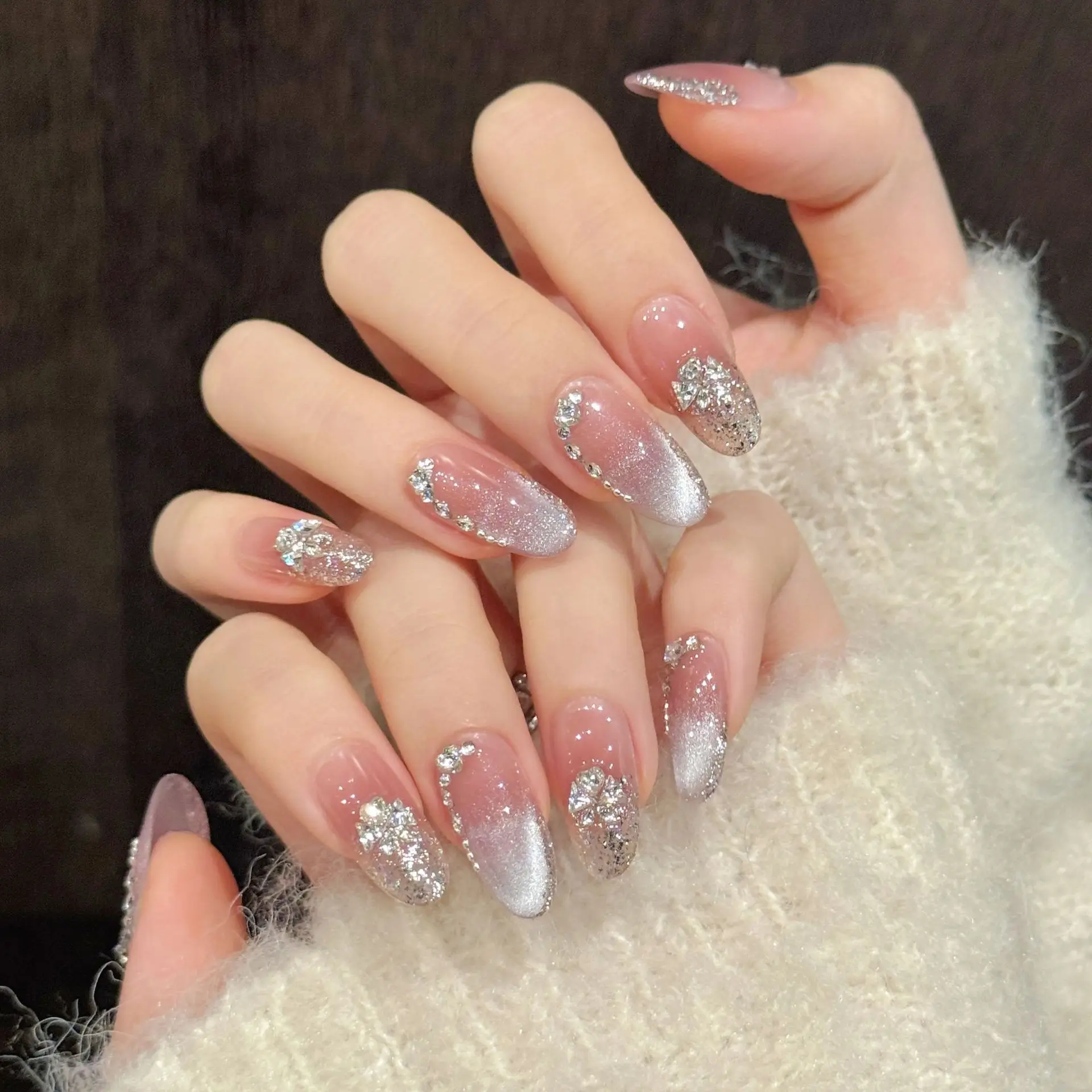 10 pièces à la main presse sur ongles paillettes diamants décor Blush faux ongles portable lumière luxe oeil de chat faux ongles longs français