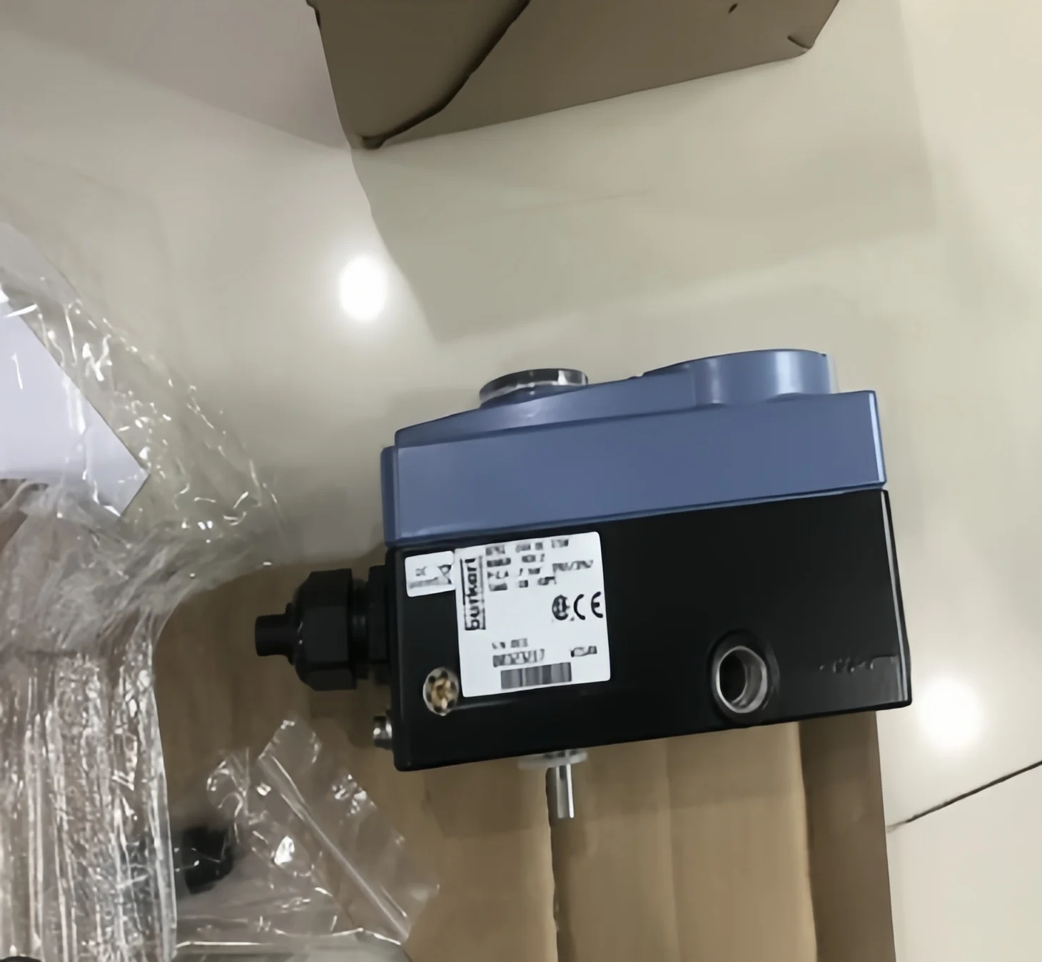 

High Level of Control Accuracy Burkert Type 8791 323217 Solenoid Valve 323217 P/N: 00323217 Type: 8791 in STOCK