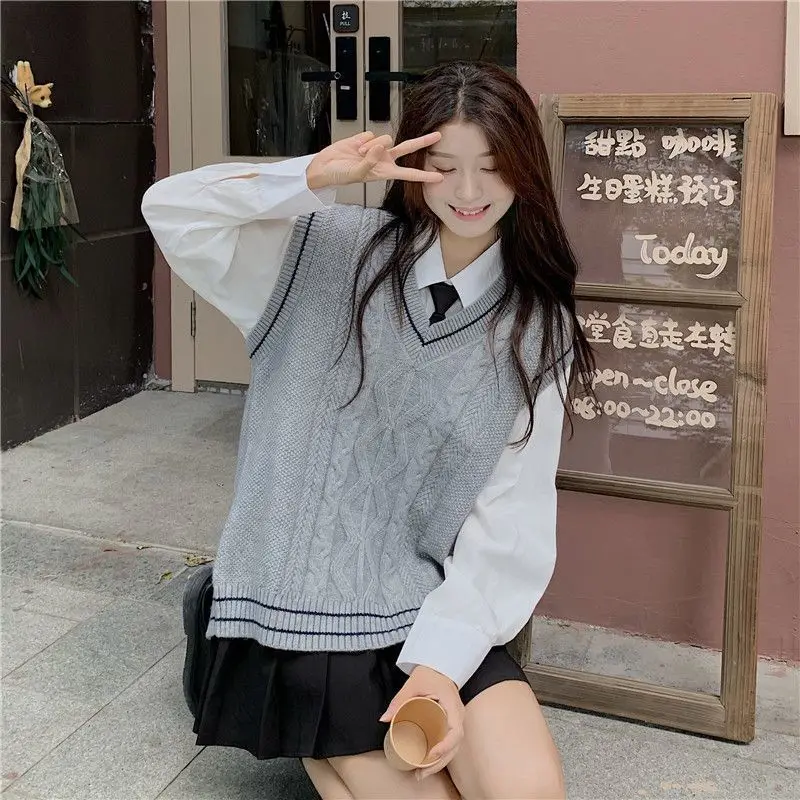 Sweater Vest Women Preppy Knitwear V-neck Loose Japanese JK All-match Retro Gentle Jumpers Sweet Girls Soft Sleeveless Sweaters