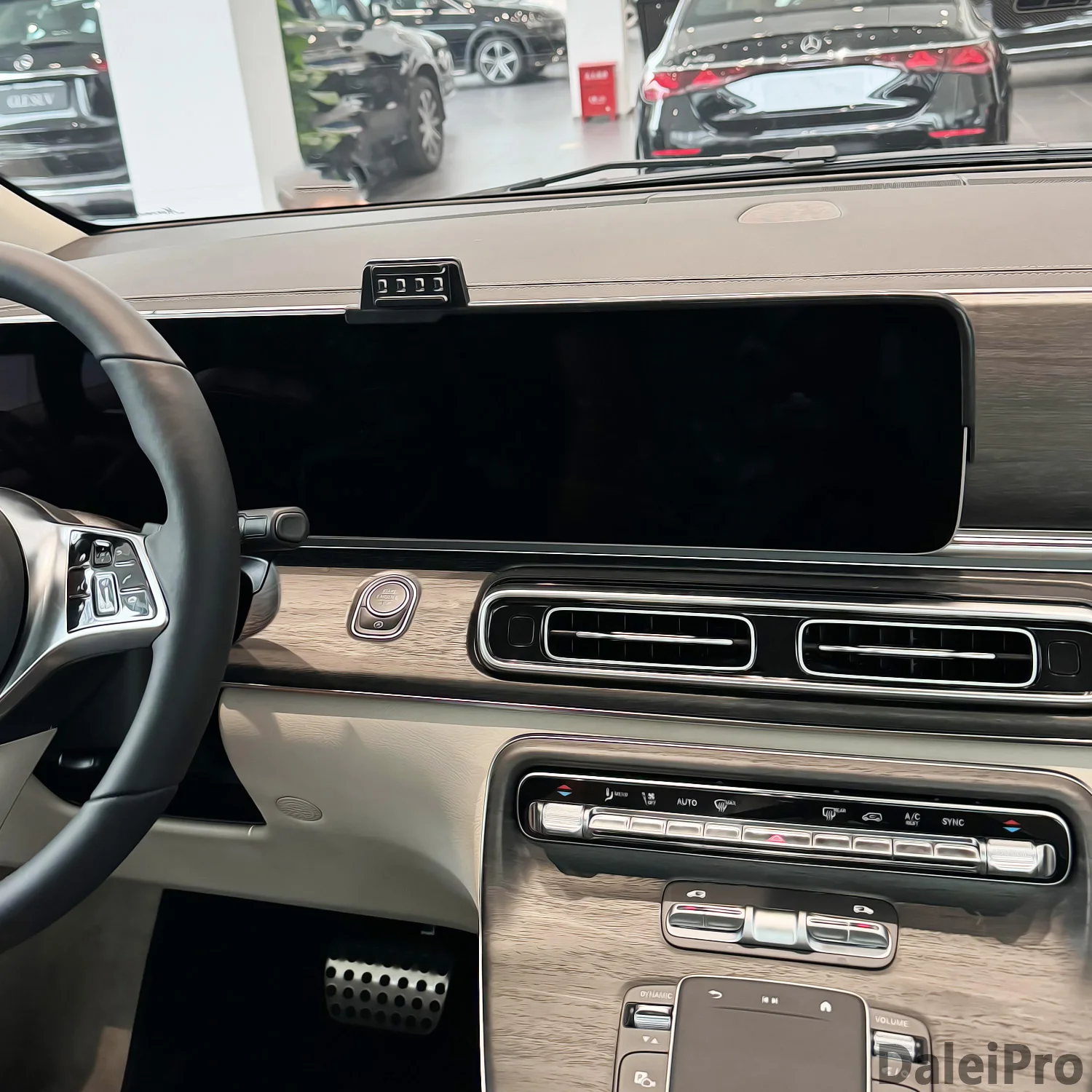 Car Phone Holder For Mercedes-Benz GLE W167 2020 2021 2022 2023 2024 Screen Panel Fixed Base Bracket Wireless Charging Mount