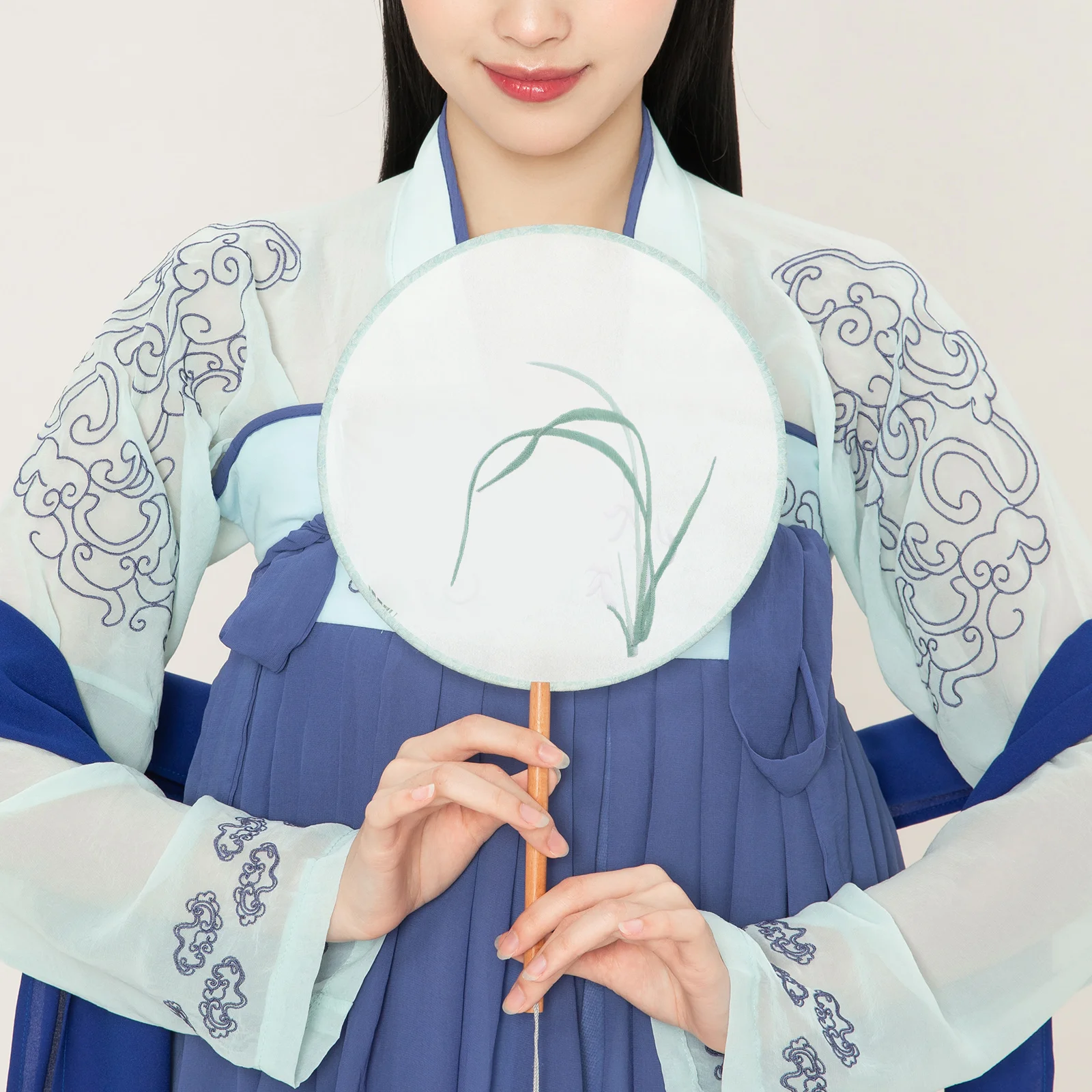 

5Pcs Cymbidium Embroidery Appliques Exquisite Design for Lingerie Cheongsam Clothing Pillowcases Home Furnishings DIY