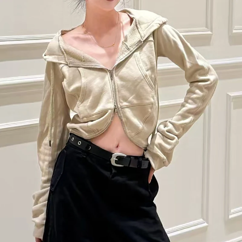 

A solid-color hooded, double-zipped long-sleeved sweatshirt for the autumn of 2025, a slimming and form-fitting short coat