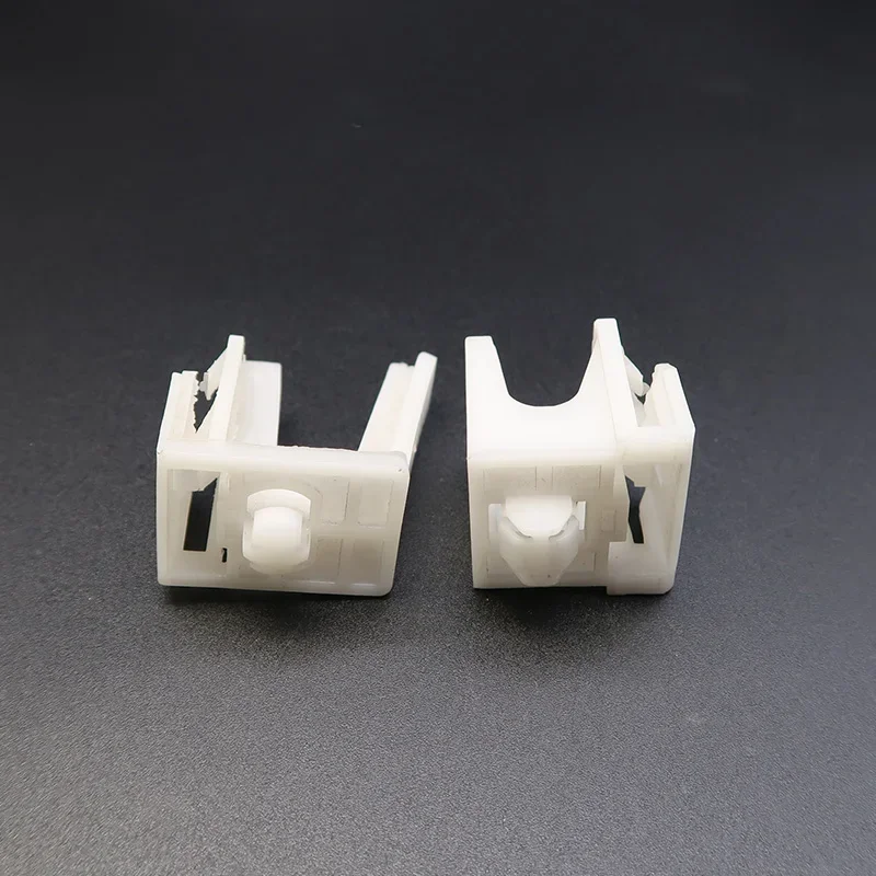 

Зажимы для Mercedes Benz 217 212 фиксируются на крепежном зажиме крыльев на задней части переднего крыла A0019910071