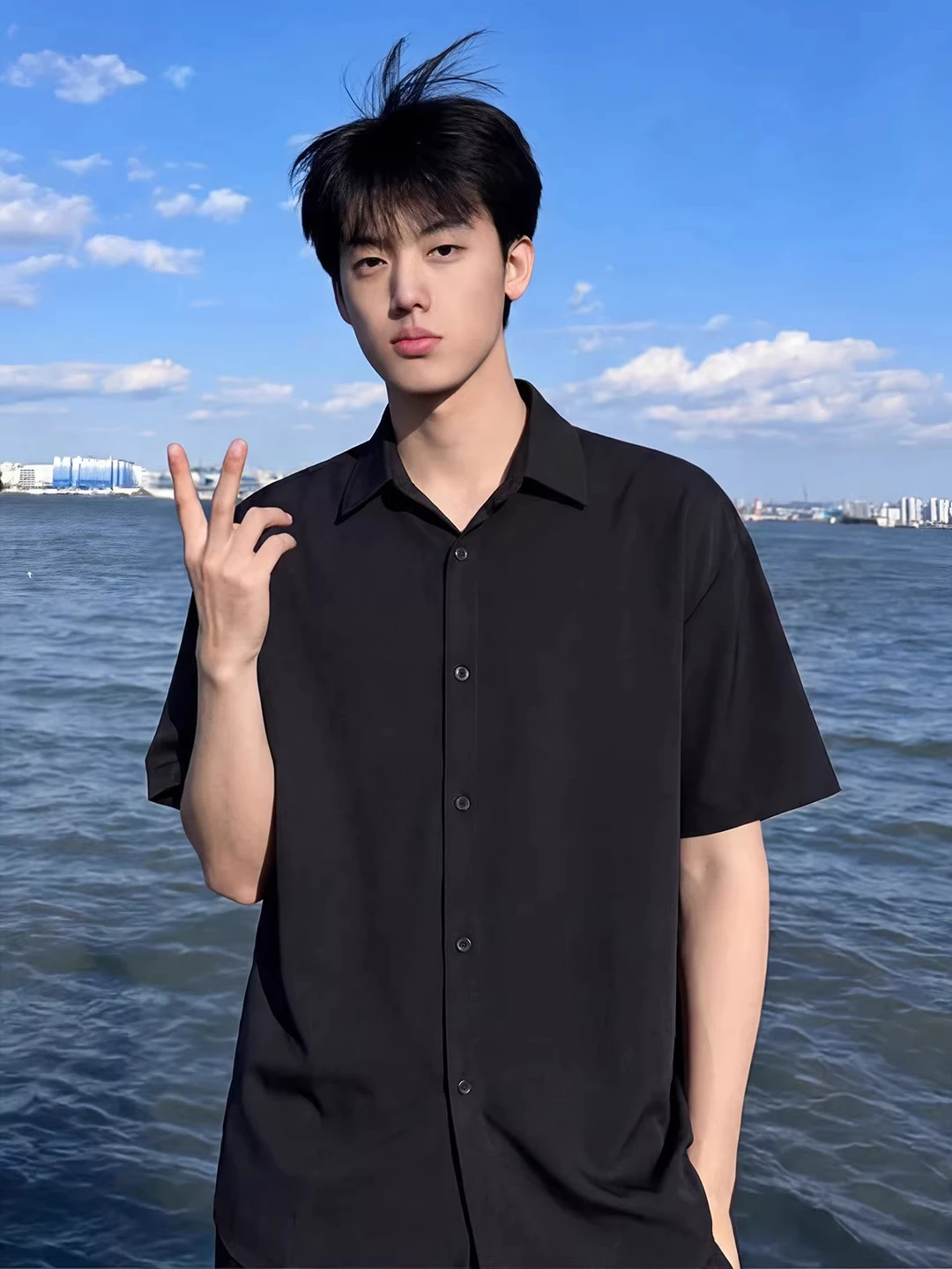 Youthful Black Ice Silk Short Sleeve Shirt Men's Fashion Summer Loose Fit Anti-Wrinkle Casual Style Regular Length Shoulder