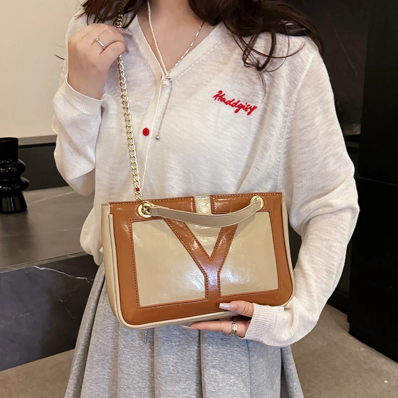 

​ ​ Уникальная двухцветная сумка подмышки 2025 года, просторная женская сумка через плечо и через плечо, большая вместительная сумка-хобо с цветными блоками