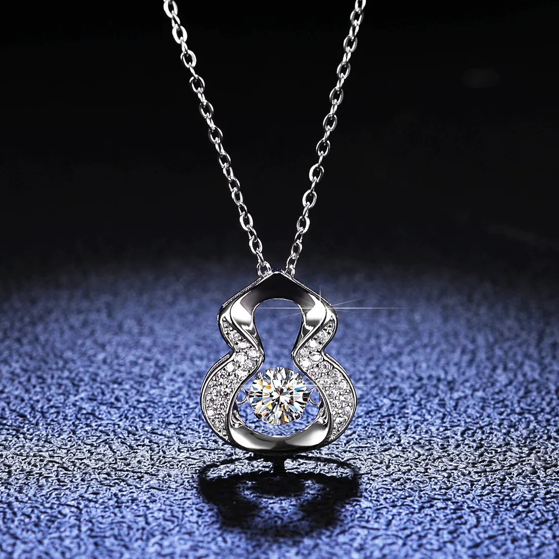 Lumira Gourd-Shaped Heart Pendant Platinum PT950 Clavicle Chain 0.5 Carat Mossanite Diamond Necklace Women Charm Fine Jewelry
