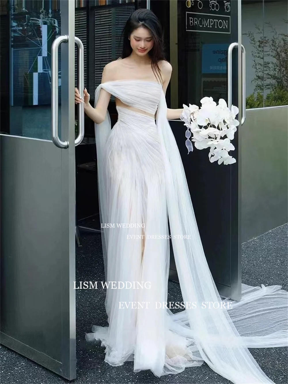 LISM Graceful Strapless Korea Lady Wedding Dresses Photo shoot Soft Fairy Tulle Cut Out Floor-Length Backless Custom Bridal Gown