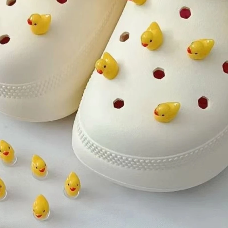 

10pcs Cute Cartoon Duck Shoe Decoration For Women Man Shoe Accessories DIY Shoe Flowers Removable Decorative Buckles