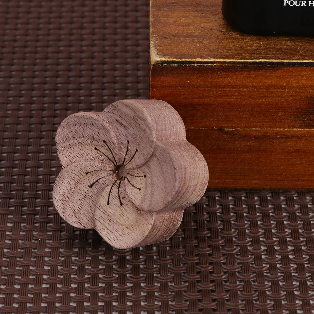 

2pcs Plum Blossom Wood Essential Oil Diffuser Home Aromatherapy Desktop Air Freshener Car Natural Small Wooden Diffusers