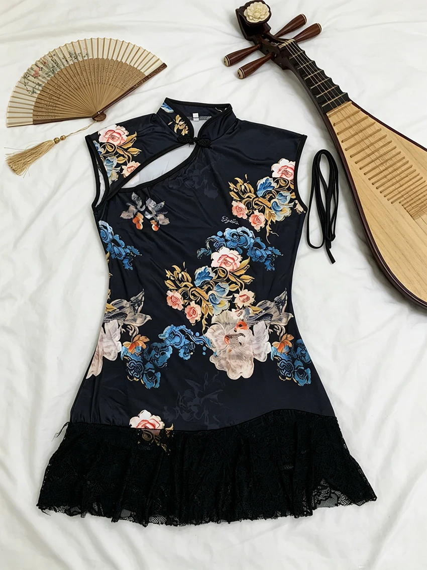 2026 Sommer Damen Chinesisches Cheongsam-Kleid mit Blumenmuster, Spitzenbesatz, Kurzarm, Figurbetontes Mini-Qipao für Party und Club