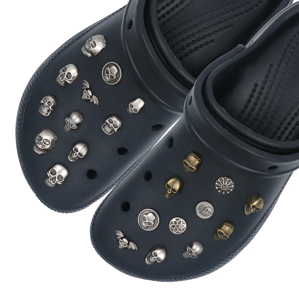 1 Set 13 Pcs Shoe Джиббитц Accessories DIY Assortment Metal Little Skull Rivets Snap-in Shoe Decorations Sandals Украшения Pins