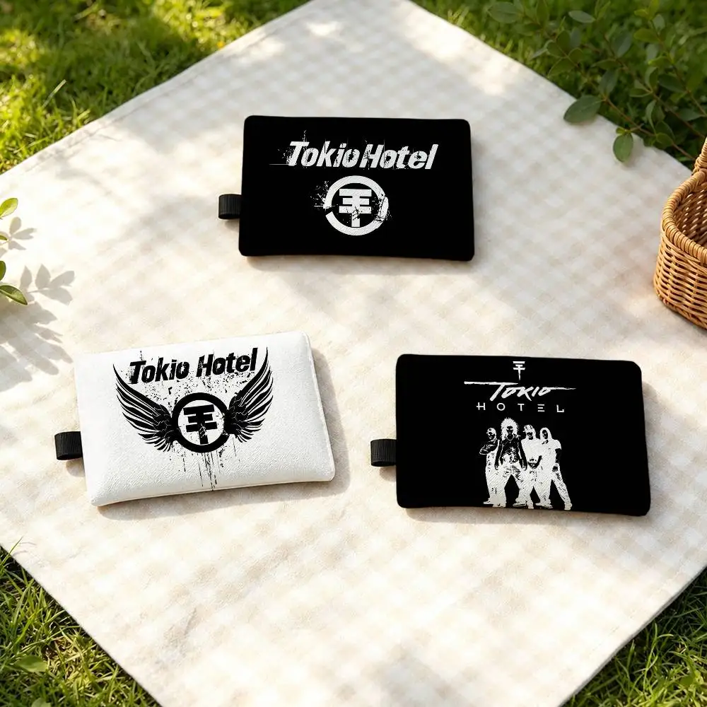 Fashion Band T-TokiO-O H-HoTeL-L Waterproof Zipper Coin Purse Lightweight Hanging Key Pouch Card Holder For Daily Use
