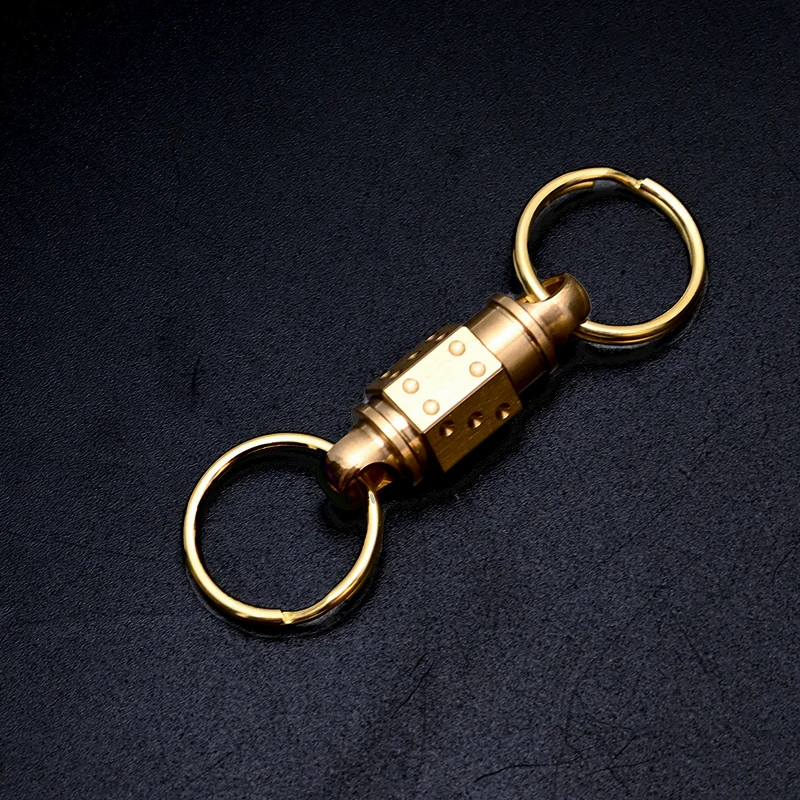 High Quality Brass Quick Release Open Keychain Key Ring Men 360° Rotary Universal Joint Car Key Chain EDC Quick Hang Buckle