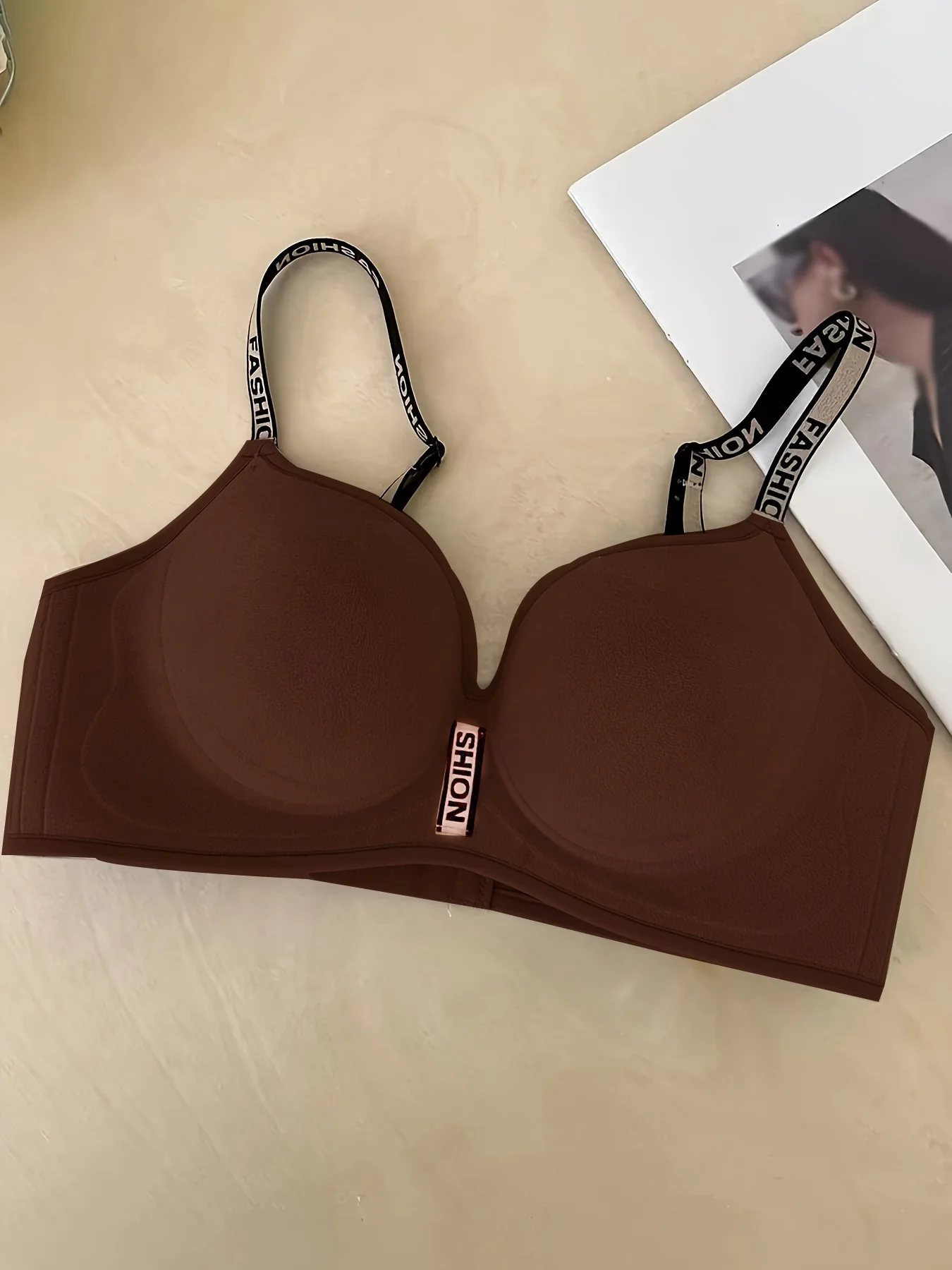 Women's velvet super thick 6cm small chest gathered underwear women's large thickened flat chest special Mantou cup letter shoul