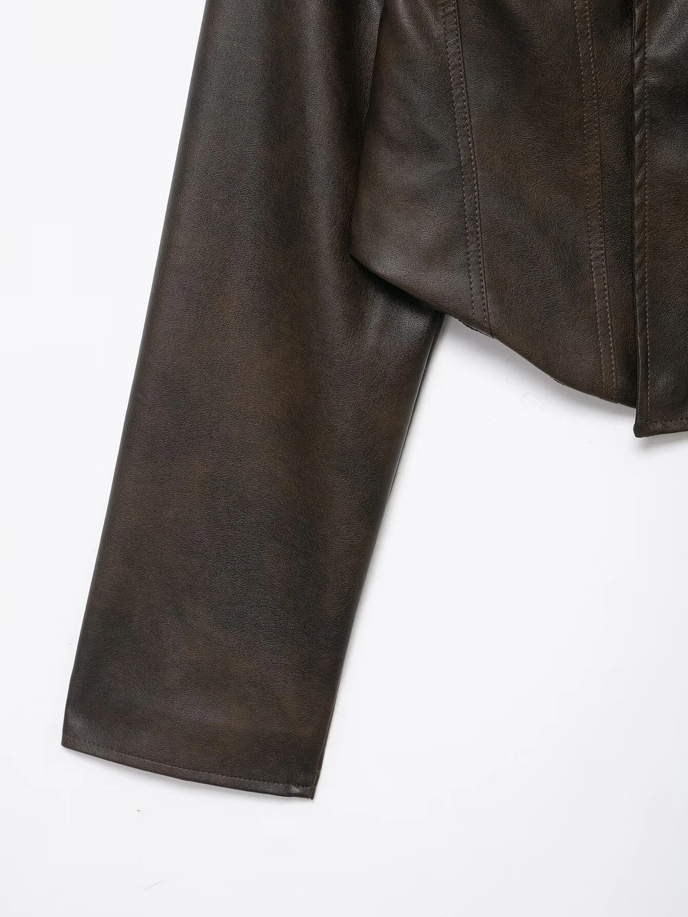 سترة نسائية قصيرة غير رسمية موضة شتاء جديدة لعام 2025 بقصة ضيقة وياقة واقفة وأكمام طويلة وسحاب من جلد البولي يوريثان