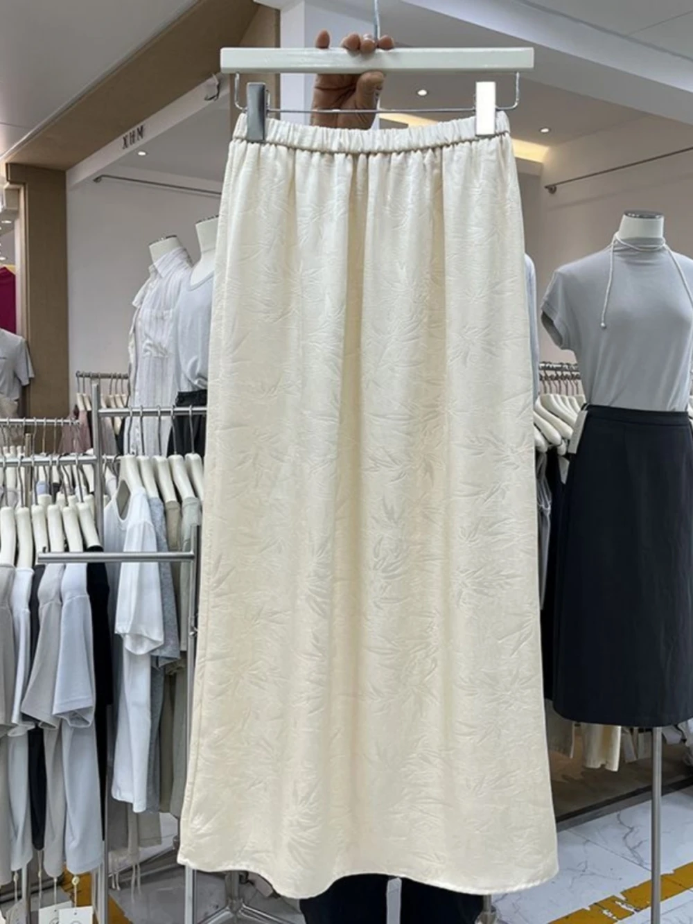plus Size Casual High Waist Floral Embroidery Skirt Women's Summer Loose Versatile Meat Concealing Straight Tube Skirt