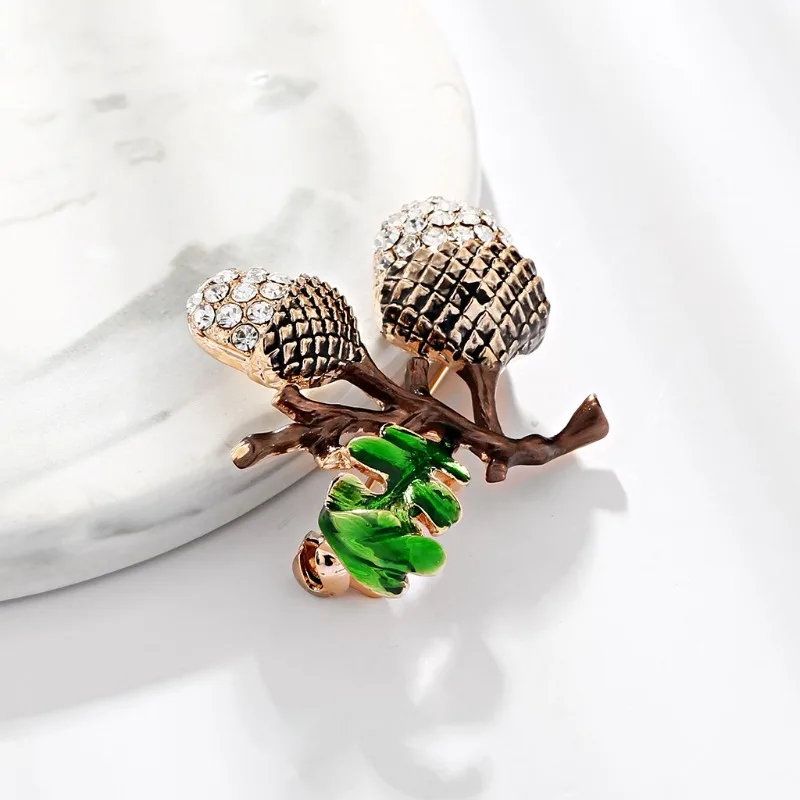 Fashion Rhinestone Pine Tower Enamel Pinecone Brooches Men Women's Alloy Plants Weddings Banquet Party Oak Acorns Brooch