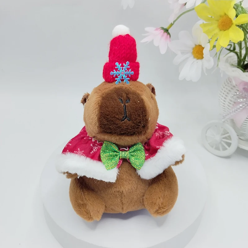 15cm Jubah Natal lucu Capybara boneka mewah gantungan kunci boneka tikus mutiara simulasi Capibara boneka lembut hewan mewah mainan bulu