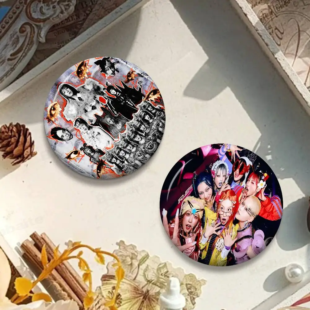 Kpop XG Group 32/44/58 مللي متر دبابيس كرتونية مستديرة دبابيس يدوية لحقيبة الظهر مجوهرات اكسسوارات هدايا شارة إبداعية