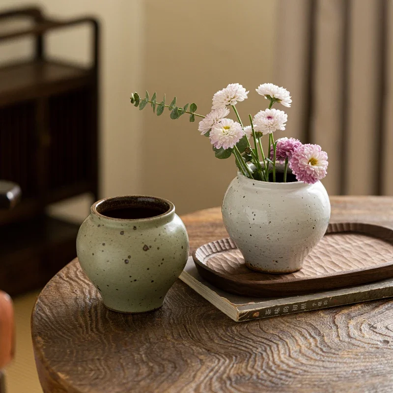 

Jingdezhen coarse pottery small vase Japanese-style wabi-sabi retro pottery pot medieval water flower utensil small ornament