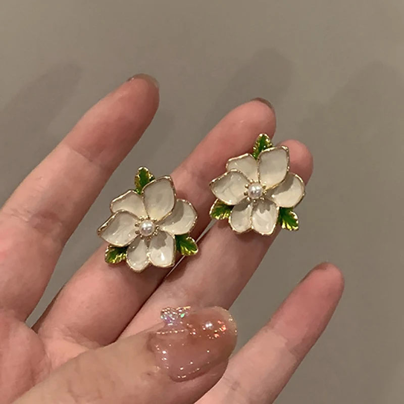 1Pair Fashion Camellia Enamel Flower Leaf Earrings Sweet Elegant Stud Earrings For Women Girls Anniversary Jewelry Gifts