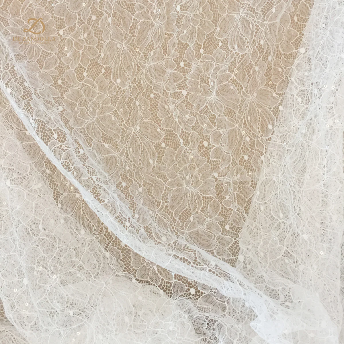 

Off-white French Embroidery Bridal Lace Stiff Sequins Tulle Floral Fabric Fashion Wedding Eyelash Lace Width 150cm 1 Yard