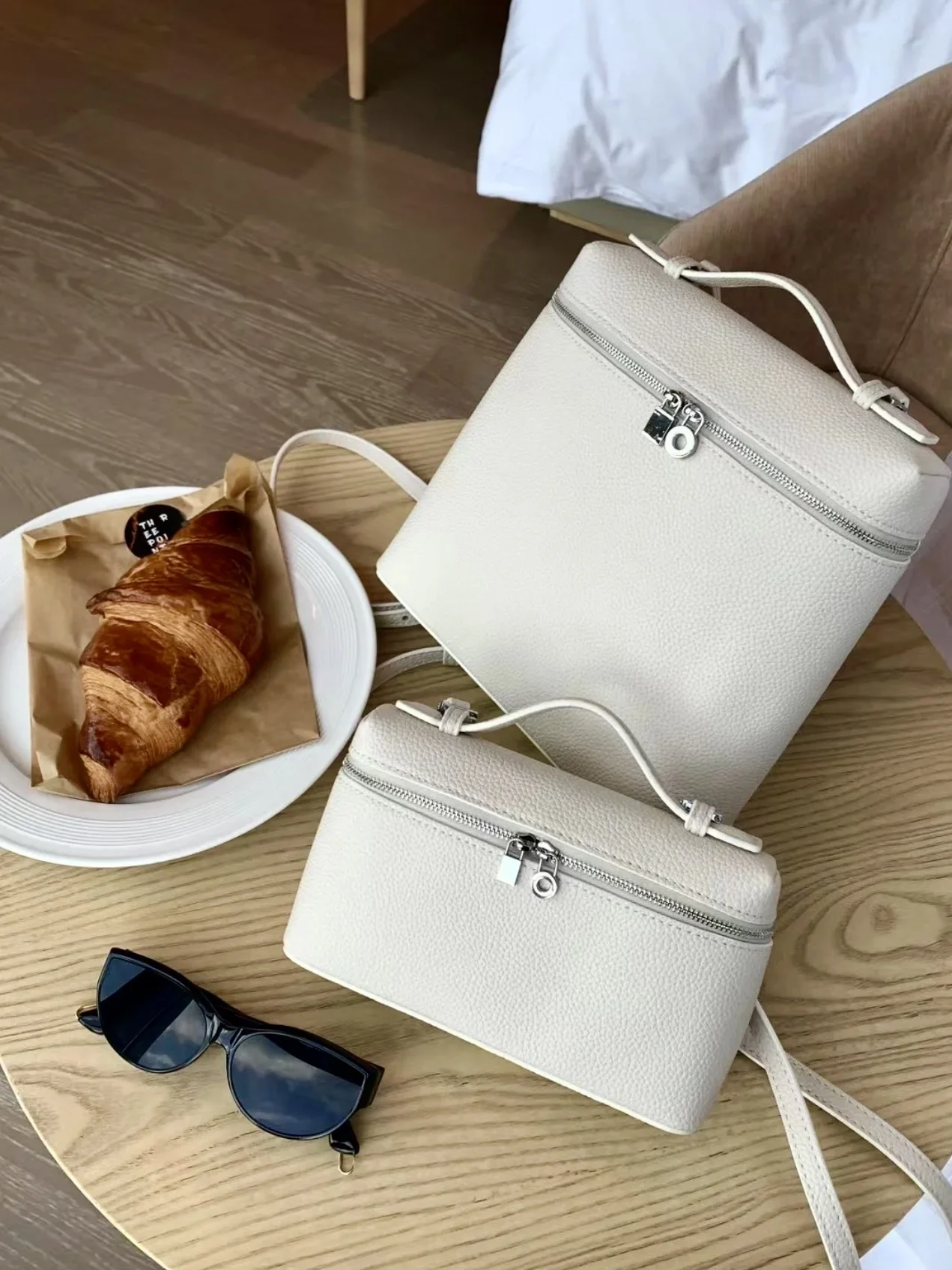 

New LP Lunch Box Bag Gigipiana Handheld Double oulder Bag Lychee Pattern Simple Single oulder Crossbody Bag