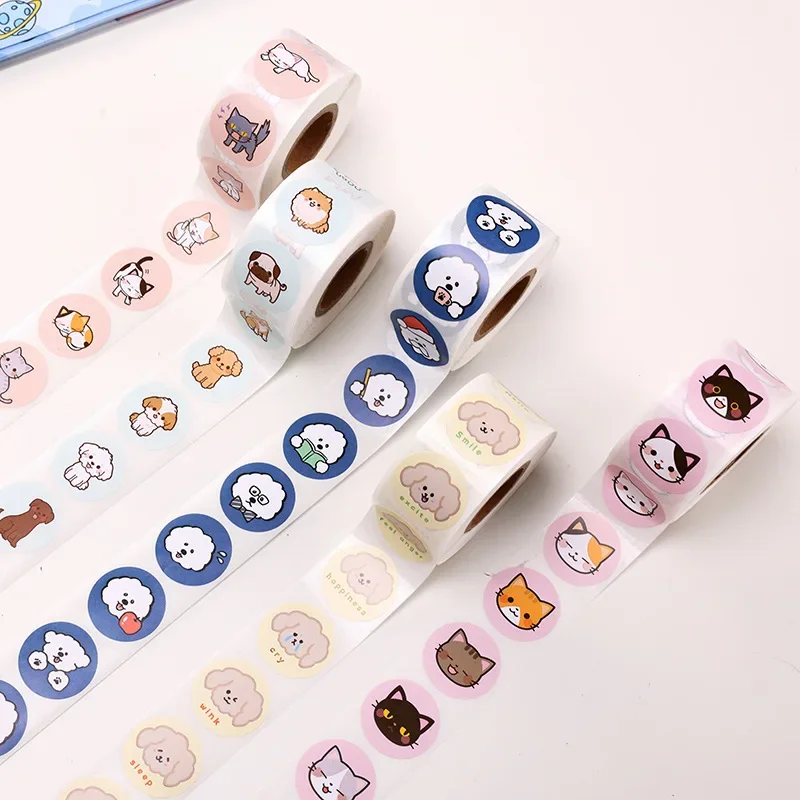 500Pcs/Roll Schattige Cartoon Kat Puppy Plakboek Journal Sticker Anime Kitten Hond Briefpapier Sticker Zelfklevende Envelop Afdichting Sticker