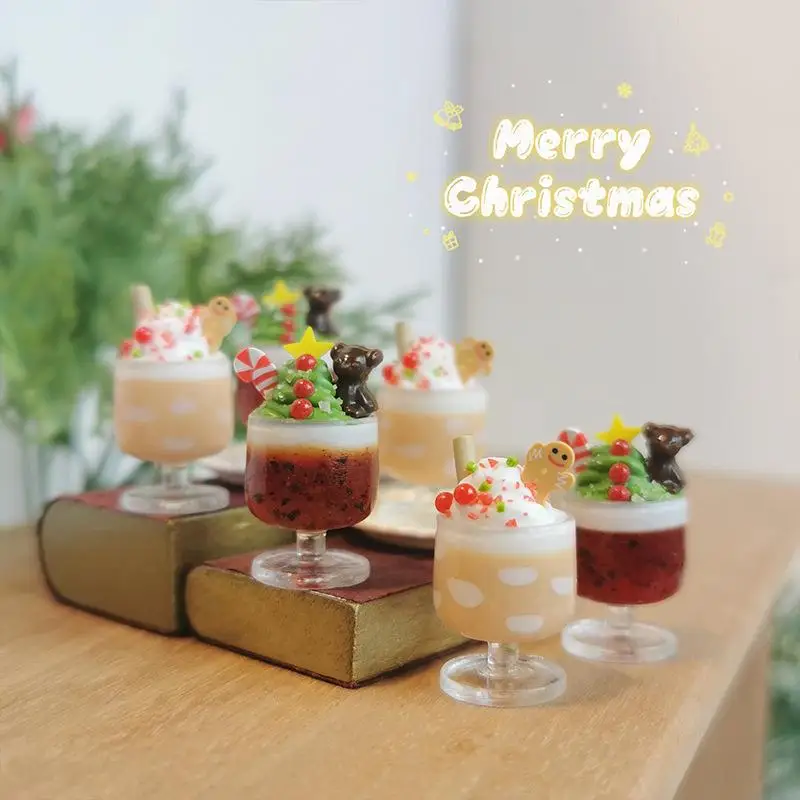 1 szt. Akcesoria dla lalek DIY, uroczy świąteczny piernikowy ludzik, miniaturowy domek dla lalek, owocowa lodówka, mini napój lodowy na Boże Narodzenie, prezent dla dzieci