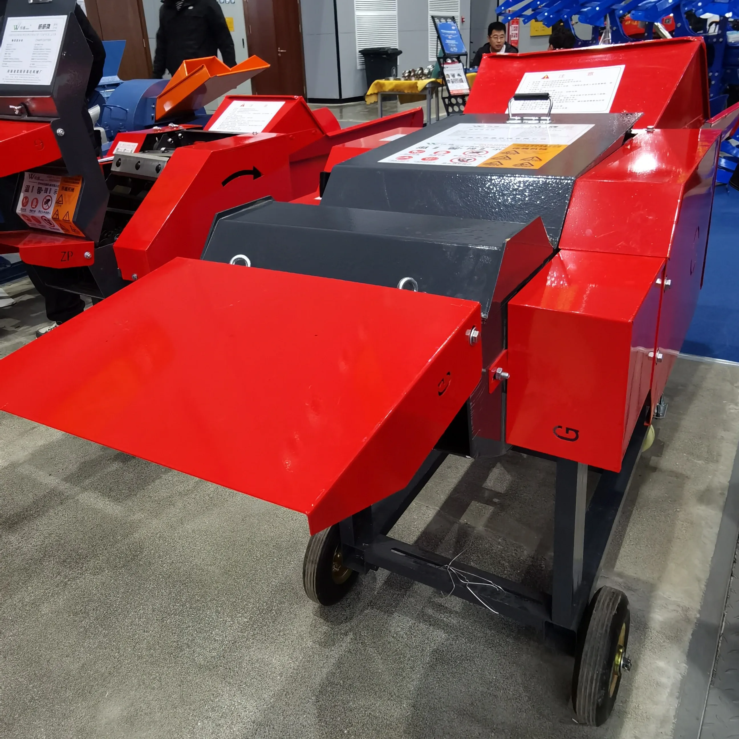 

Weiwei Chaff Cutter Machine Raising All Kinds of Animals 11kw 8000 Kg/h